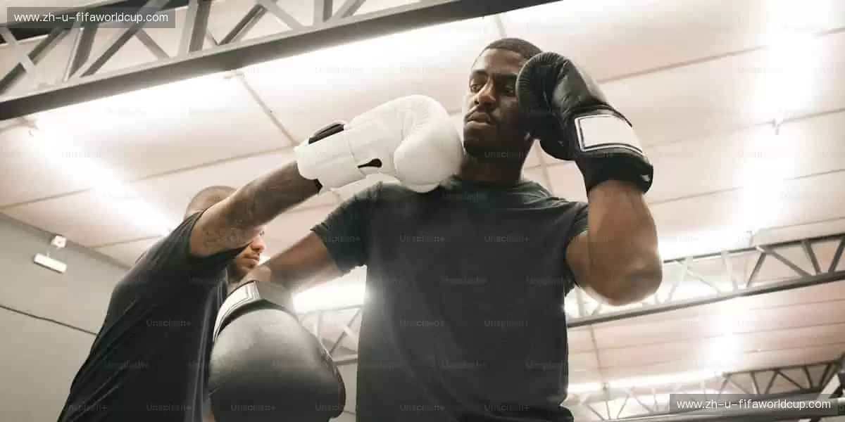 🎧沉浸式体验,声临其境!戴上耳机,仿佛置身比赛现场!